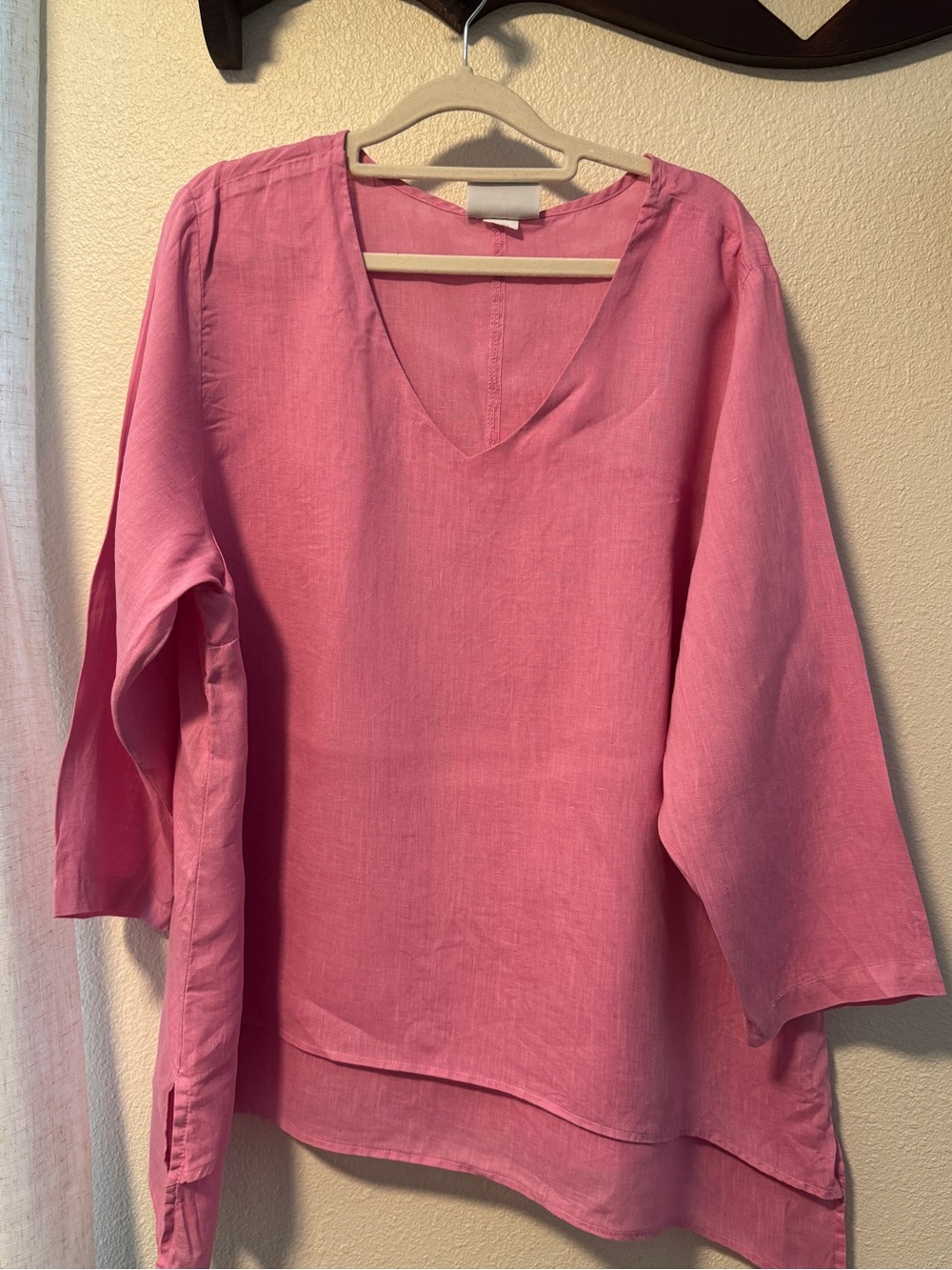 Relaxed V-Neck Pink Linen Tunic